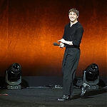 2207898829_l.jpg